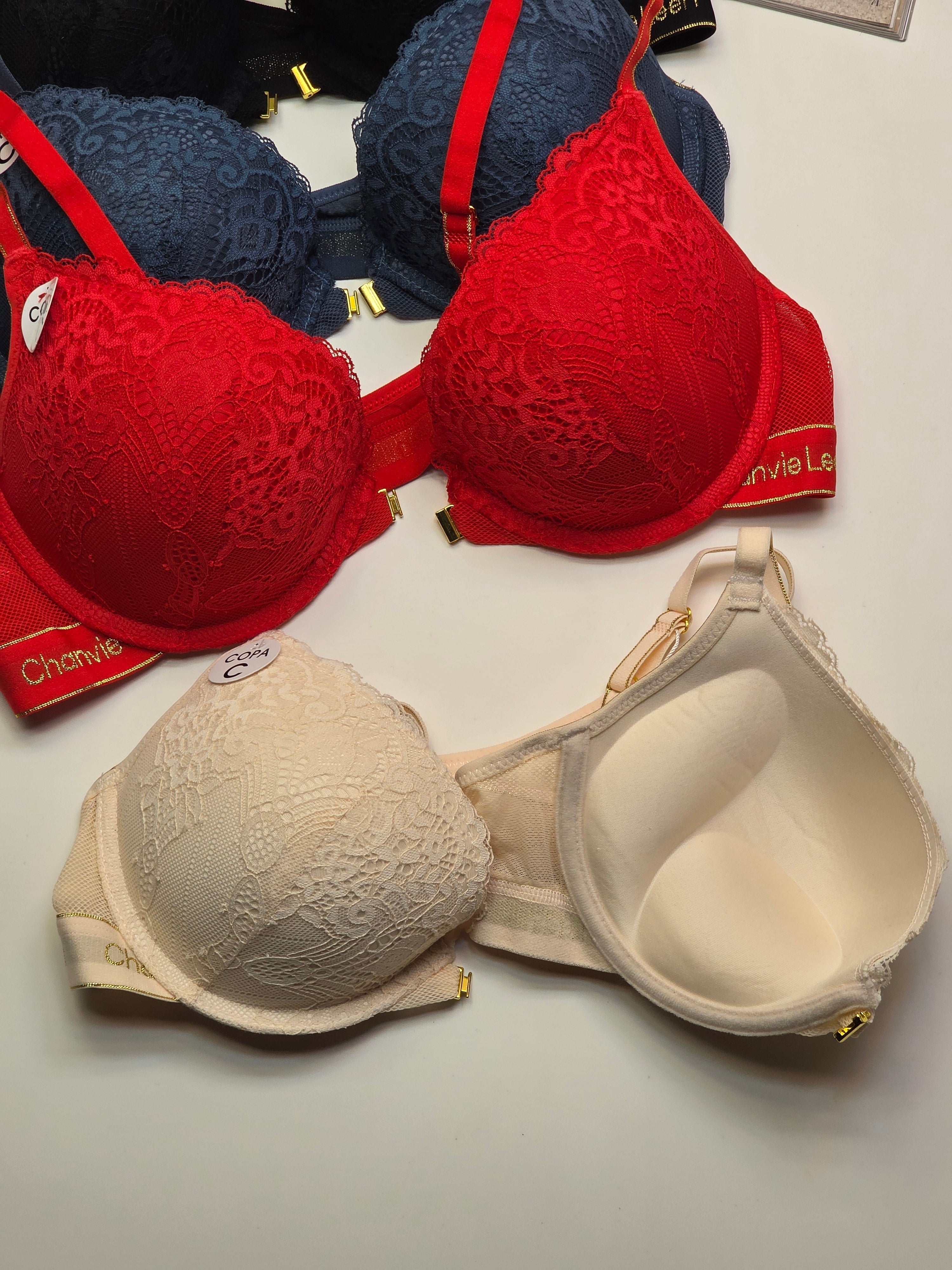 Front Buckle  Double Padded Full Coverage Bra.