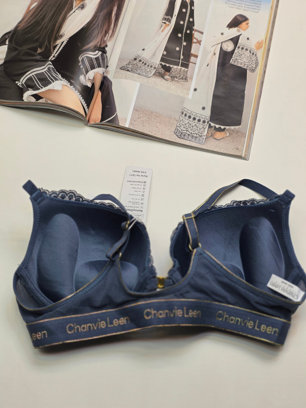 Front Buckle  Double Padded Full Coverage Bra.