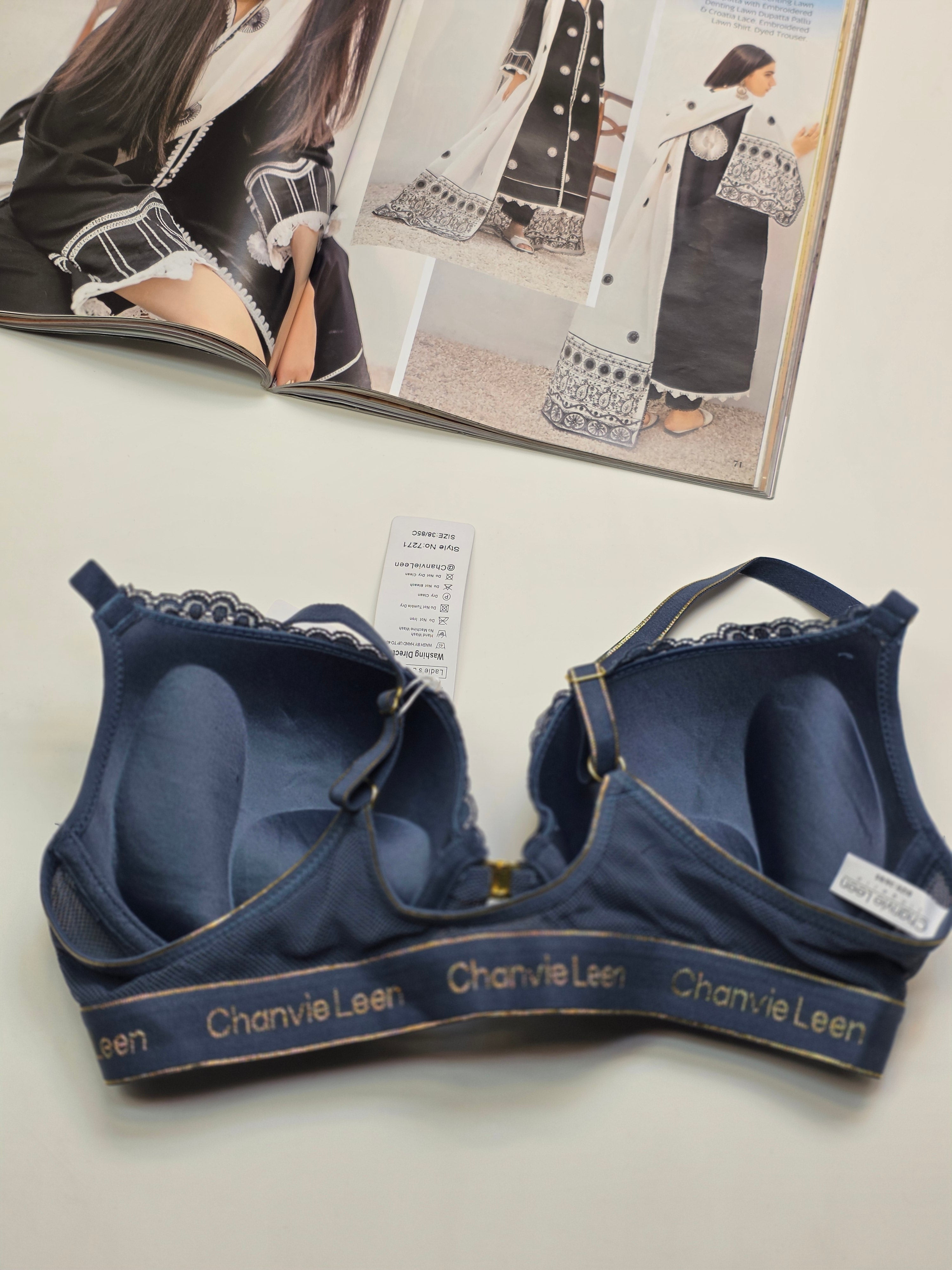 Front Buckle  Double Padded Full Coverage Bra.